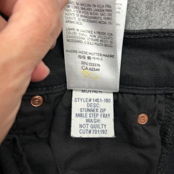 Mother Stunner Zip Ankle Step Fray Jeans Women's Size 27 Not Guilty Black Denim - Picture 9 of 14